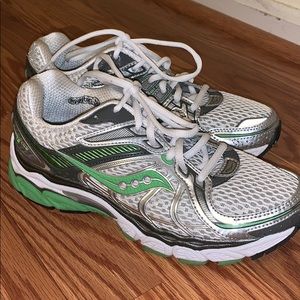 Saucony running sneakers